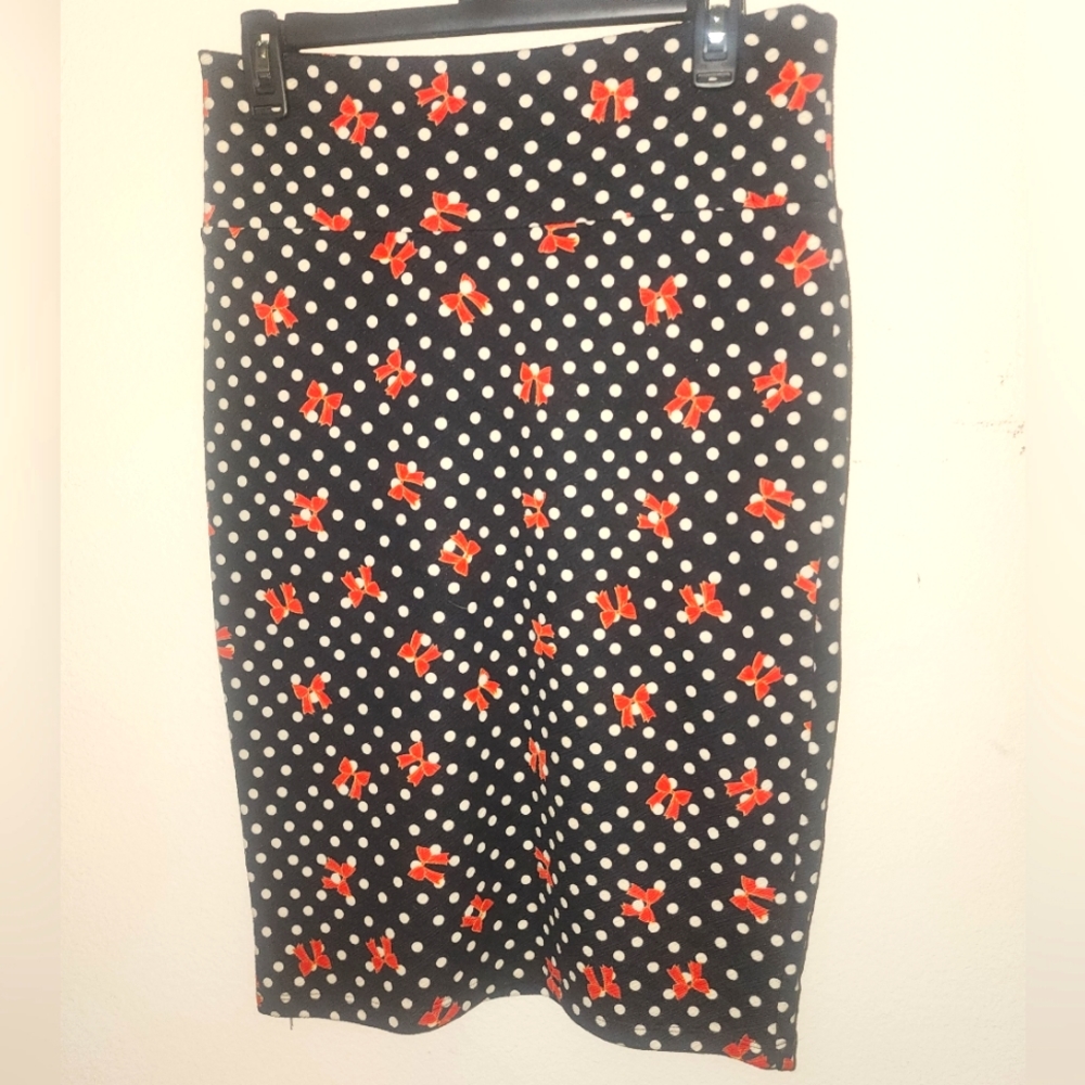 LuLaRoe Cassie Pencil Skirt Black White Polka Doe Red Bows Medium NWOT